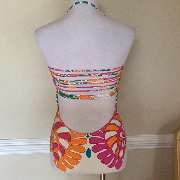 Trina Turk size 4 bright print on white background strapless low cut bac… - Picture 3 of 12